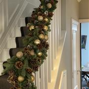 Pine cones and baubles garland
