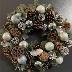 Frozen Wreath 